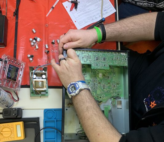 Repair another day! – Repariere an einem anderen Tag!