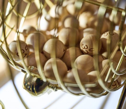 Buchbingo im Februar mit Ester Ambrosino