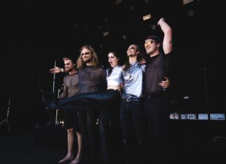 Wohnzimmerkonzert mit Mono Oko