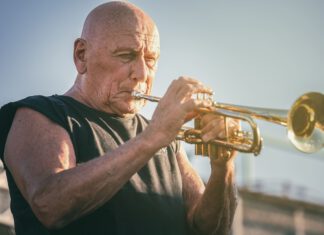 Jazz hinterm Eisernen Vorhang: Laco Deczi und Band