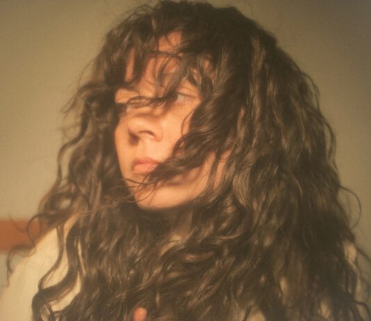 Singer-Songwriter Nacht: Like Mint & Kenisha im Retronom Erfurt