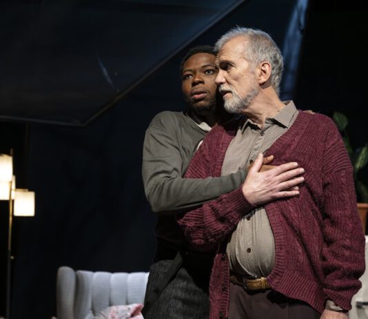 Eindringliches Musikdrama: For a Look or a Touch